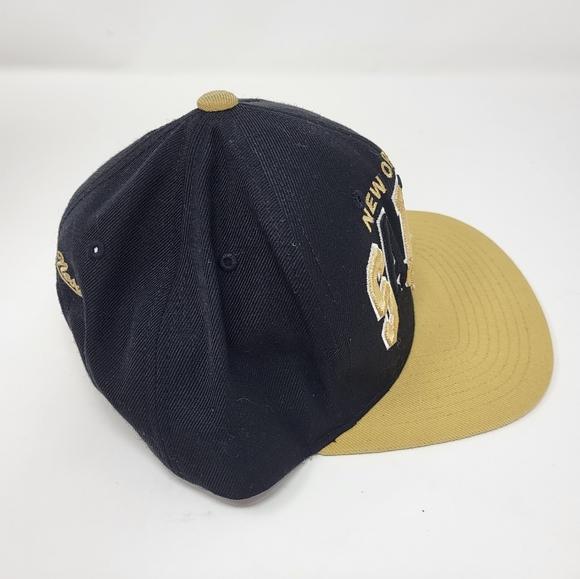 New Orleans Saints Football NFL Snapback Flat Hat Cap Mitchell & Ness - Picture 5 of 10